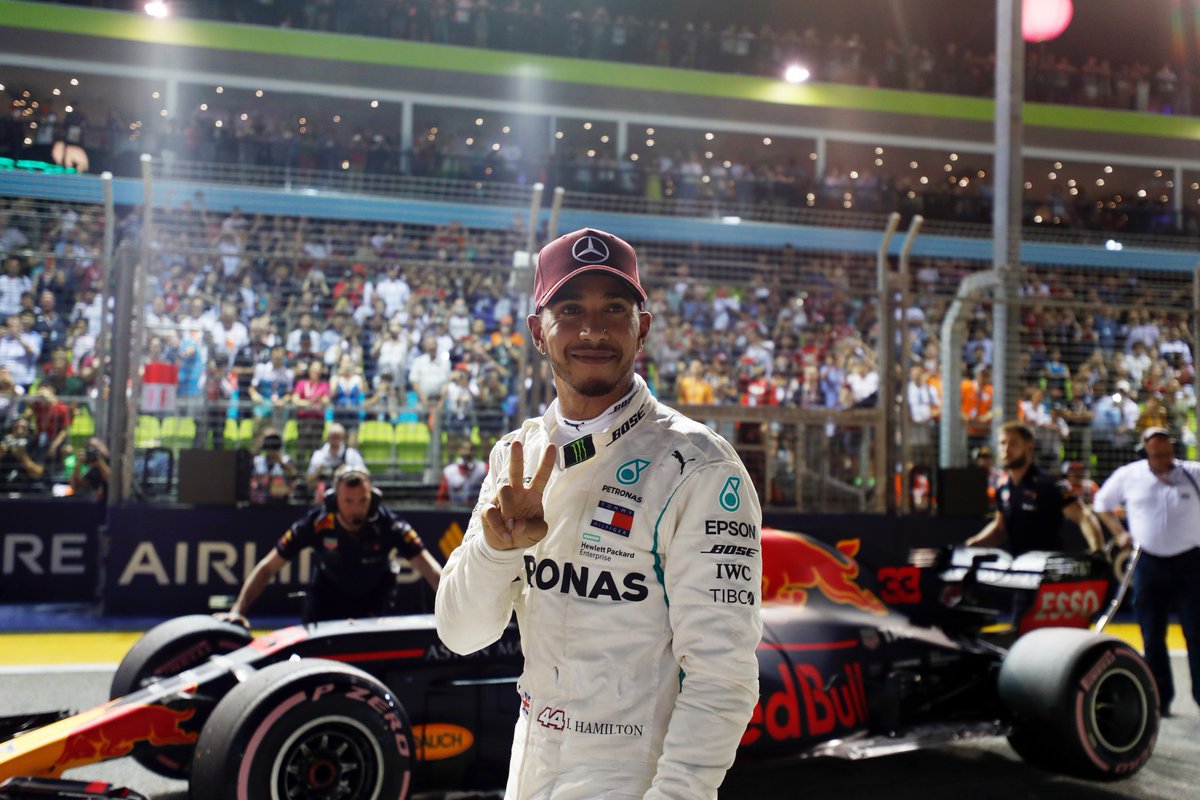 S-a terminat telenovela din Formula 1: Lewis Hamilton a semnat cu Mercedes un contract pe încă un sezon!