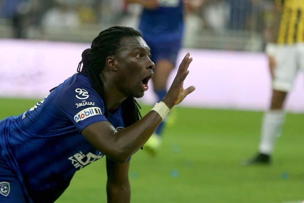 Răzvan Lucescu, dezvăluiri despre Bafetimbi Gomis! De ce leșină francezul la meciuri: „Voiam să îl schimb, dar și-a revenit și mi-a zis asta”