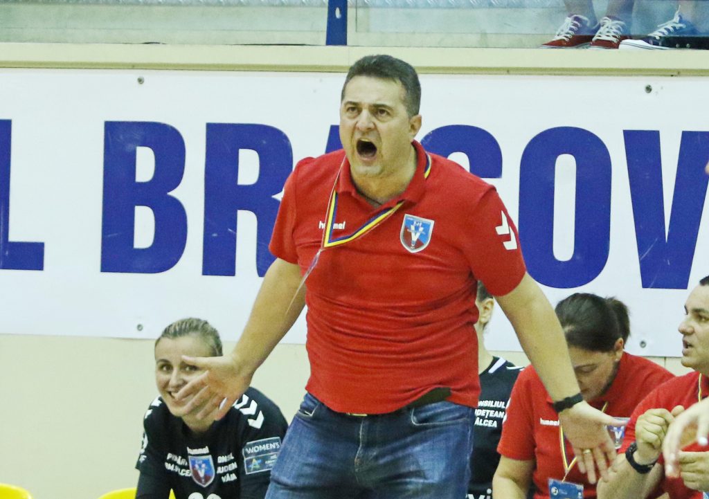 Mutare-bombă în handbal: selecțíonerul Florentin Pera la Rapid? FR de Handbal nu este de acord ca tehnicianul să antreneze în paralel | EXCLUSIV