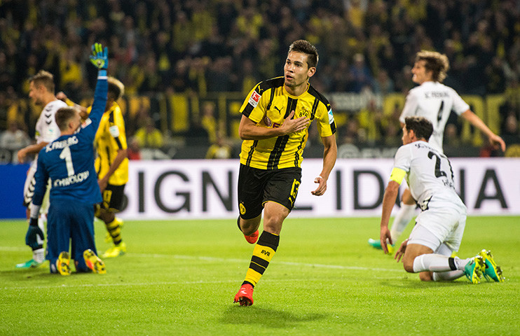 După ce i-a suflat titlul de campioană în ultima secundă, Bayern Munchen îi mai dă o lovitură Borussiei Dortmund: semnează cu un titular al rivalei!