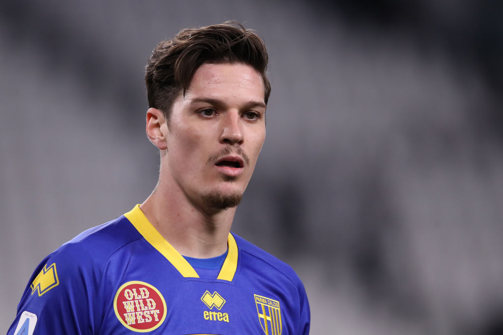 Dennis Man „nu a trădat așteptările” de la Parma. Jurnaliștii italieni, analiză emoționantă pentru fostul fotbalist de la FCSB: „Echipa va renaște cu el și cu Mihăilă”