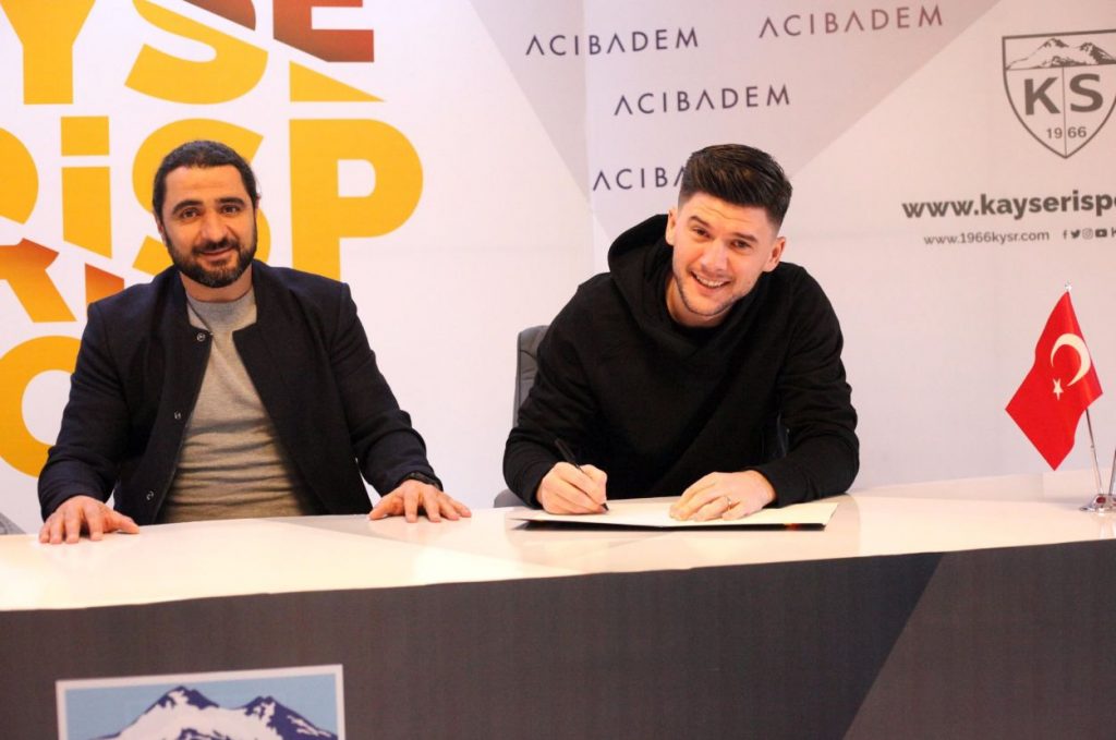 Cristi Săpunaru, pus pe liber de Kayserispor: „Nu sunt ce acord cu asta!” Anunțul fostului fundaș al naționalei