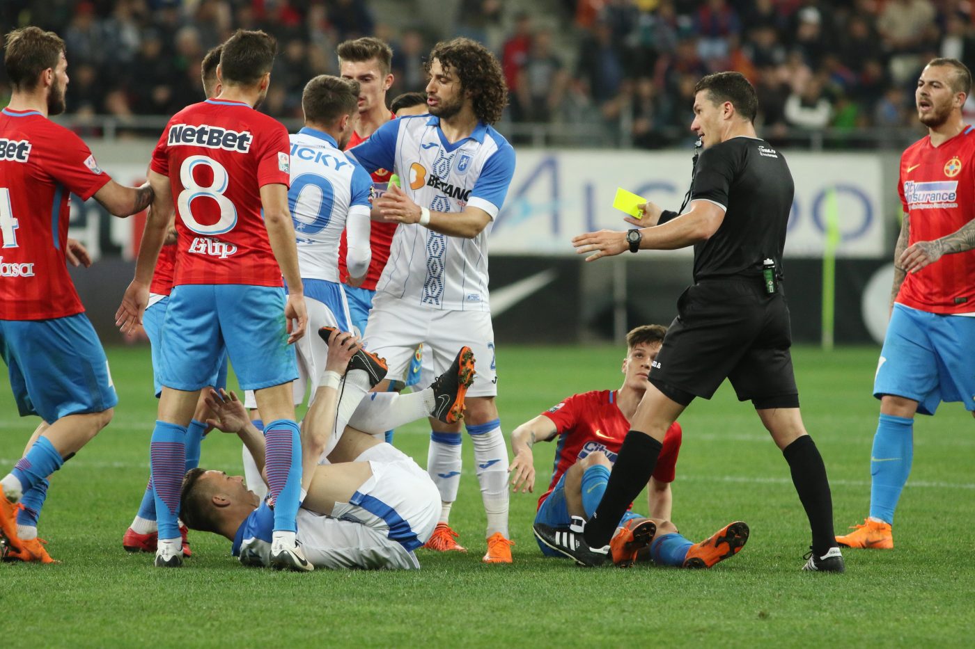 Vestea care-l va enerva pe Gigi Becali! Cine arbitrează pe FCSB în derby-ul cu CS Universitatea Craiova | EXCLUSIV