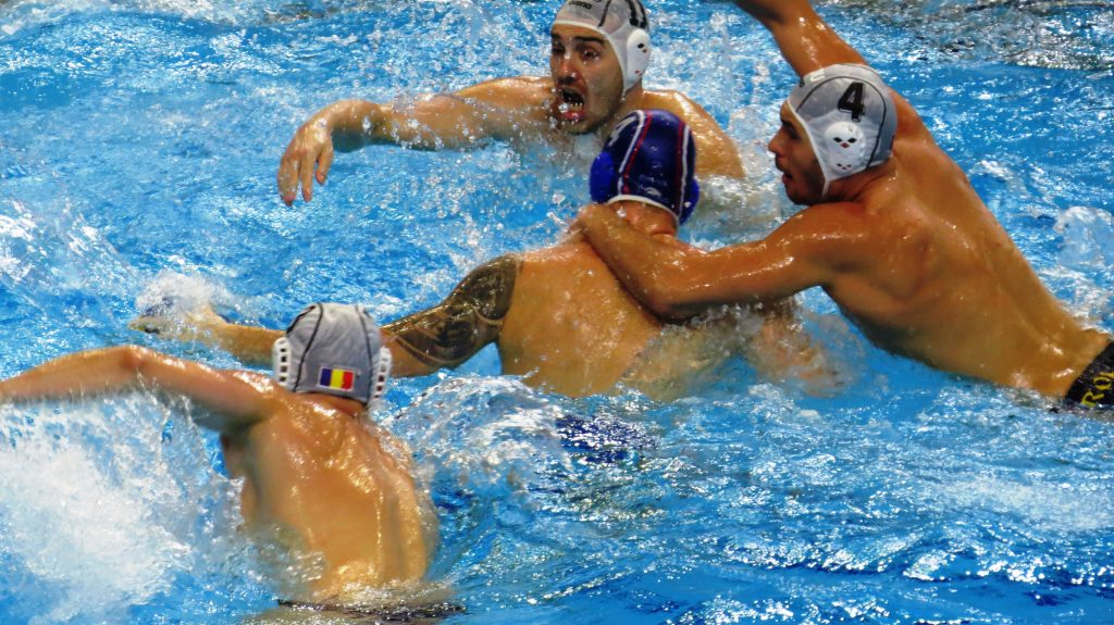 Steaua și CSM Oradea oferă 15 din cei 23 de jucători din lotul României de polo pe apă pentru turneul preolimpic de la Rotterdam