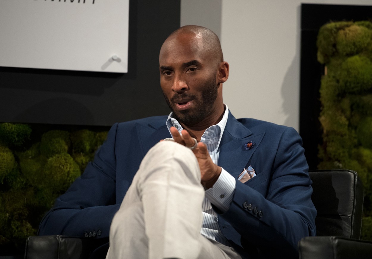 Un rookie card extrem de rar cu regretatul Kobe Bryant a fost vândut în cadrul unei licitații pentru suma de 1,8 milioane de dolari!