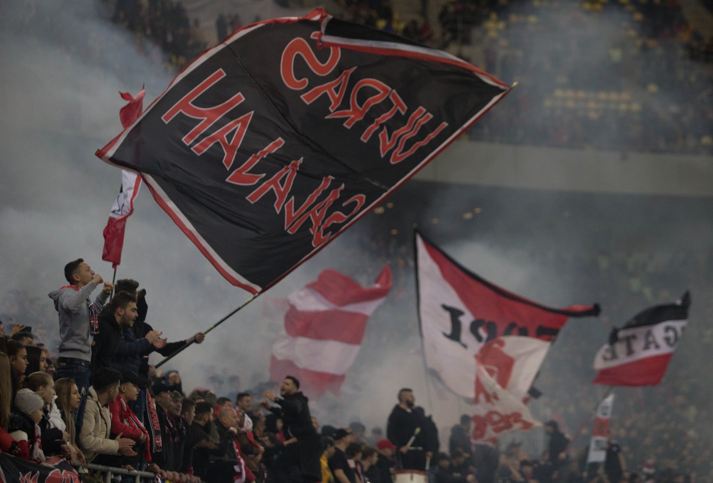 Liga 1: Meciuri de totul sau nimic pentru „câini” în următoarele două runde din play-out » Dinamo, favorită cu „U” Craiova 1948 »»