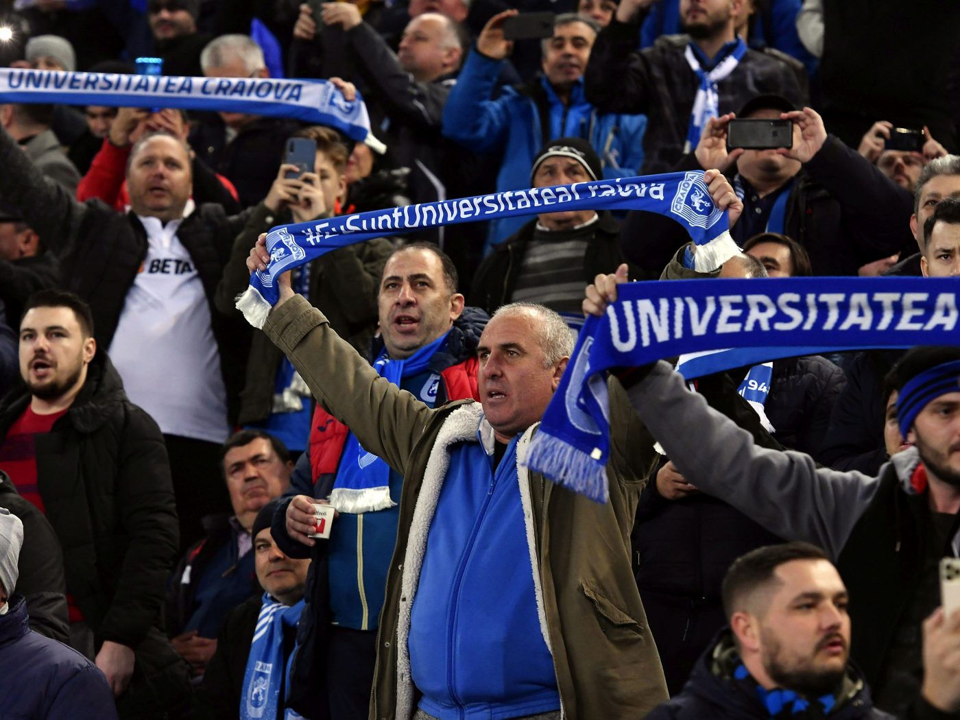 Suporterii Universității Craiova, mesaj dur la Târgu Jiu: „Cupa României, doar o palidă consolare” | FOTO