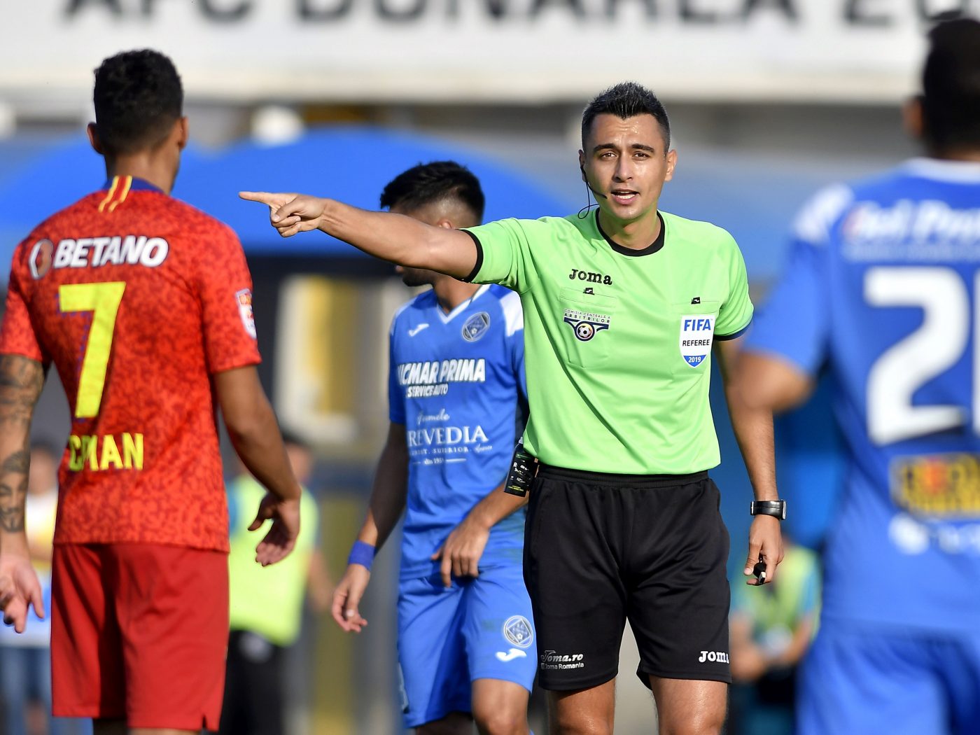 Arbitrul Horațiu Feșnic și Felix Grigore, managerul departamentului competiții al FRF, „convocați” la EURO U21!