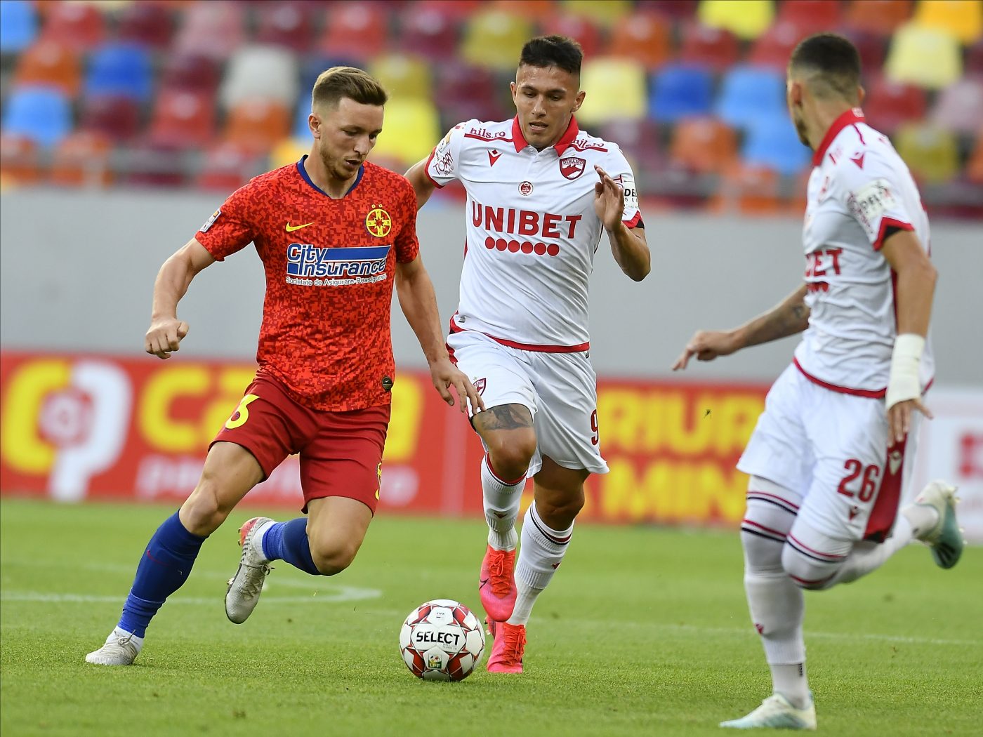 La ce oră se joacă Dinamo – FCSB în etapa 21 din Liga 1