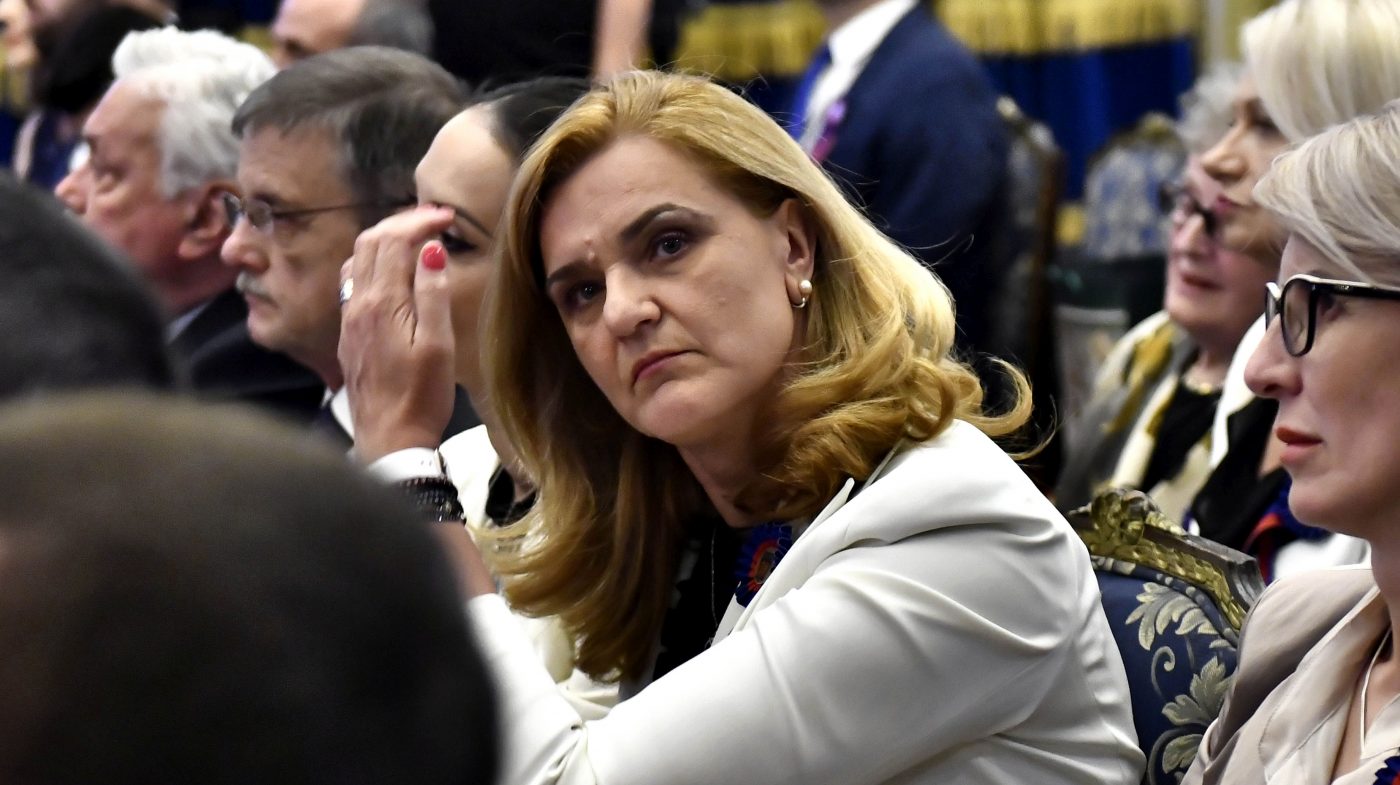 Elisabeta Lipă, premiată mai bine ca un sportiv medaliat cu aur! 160.000 de euro direct în contul său cu propria semnătură! Premii gigant pentru șefii FR de Canotaj după Olimpiada de la Tokyo | EXCLUSIV