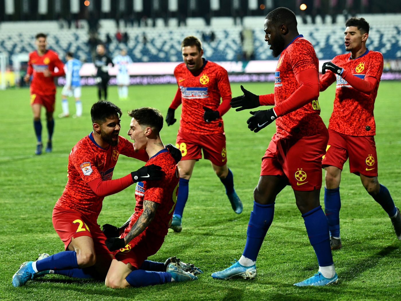 Jucătorul de la FCSB care a uluit staff-ul după ce a ajuns la 100 de kilograme: „Gros de sus până jos”