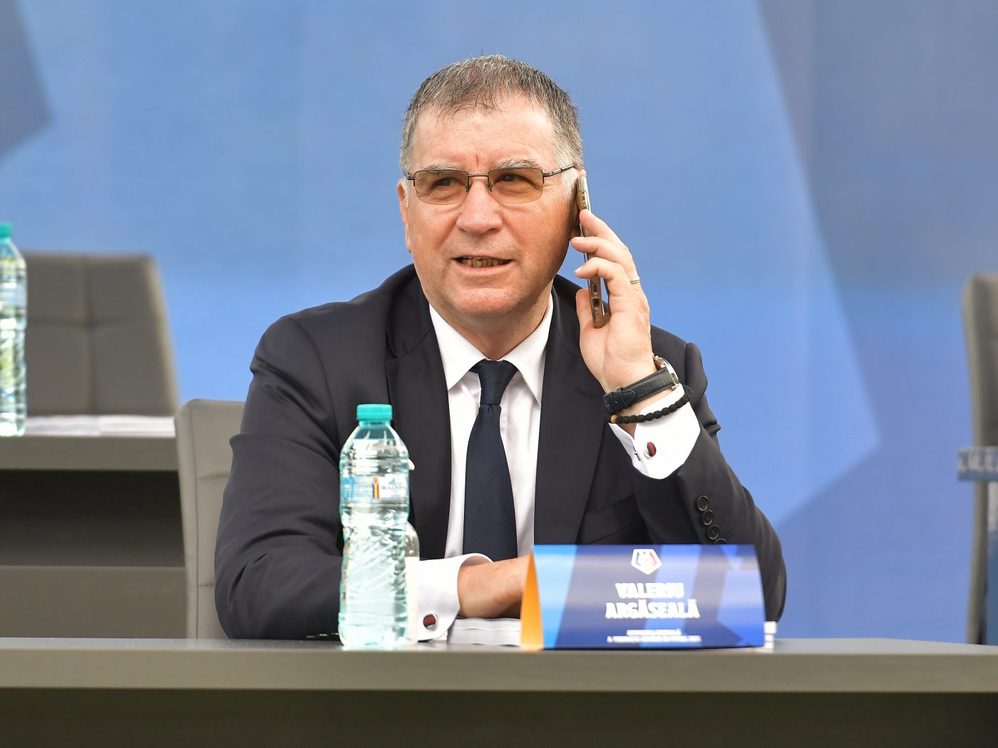 Dinamo îl susține pe Valeriu Argăseală pentru un loc în Comitetul Executiv al FRF! Iuliu Mureșan nu are niciun dubiu: „Ajută fotbalul!”