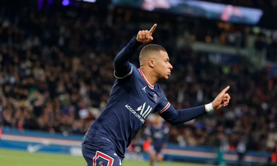 Continuă telenovela anului! Mama superstarului Kylian Mbappe numește „complet false” informațiile despre prelungirea contractului fiului ei cu PSG!