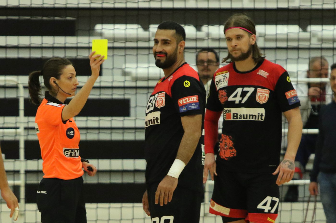 Revoltă în handbal după ce jumătate dintre arbitri și observatori au picat examenul la Sf. Gheorghe! Observator din Cluj, despre președintele Constantin Din: „A fost bulibășeală. M-a amenințat anterior că voi ajunge la reexaminare la București” | EXCLUSIV
