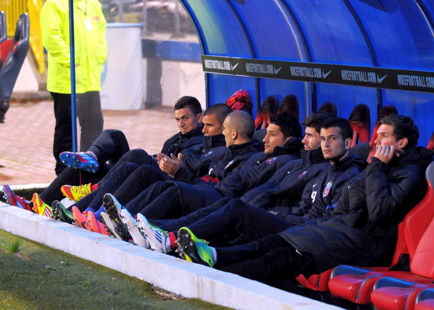 Povestea incredibilă a fotbalistului de la Steaua, care a ajuns să lucreze la spălătorie pentru că nu avea suficienți bani: „Mergeam în colțul străzii și spălam mașini după antrenament!”