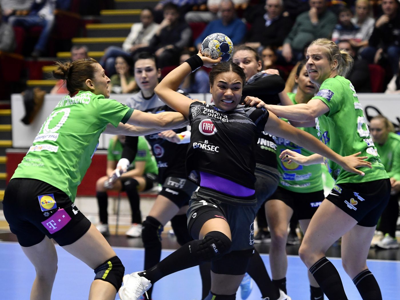 Adi Vasile nu este de acord cu regulile care ar putea fi impuse de noua conducere a FR de Handbal! „Limitarea handbalistelor străine n-ar rezolva problema” | EXCLUSIV