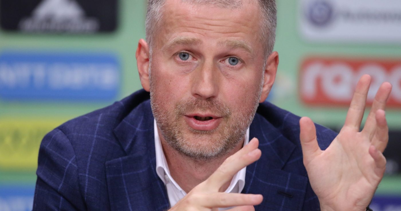 Edi Iordănescu a pornit fiesta după titlul câștigat cu CFR Cluj! Ce spune despre plecarea de la campioana României: „Atunci veți afla dacă mai rămân aici”