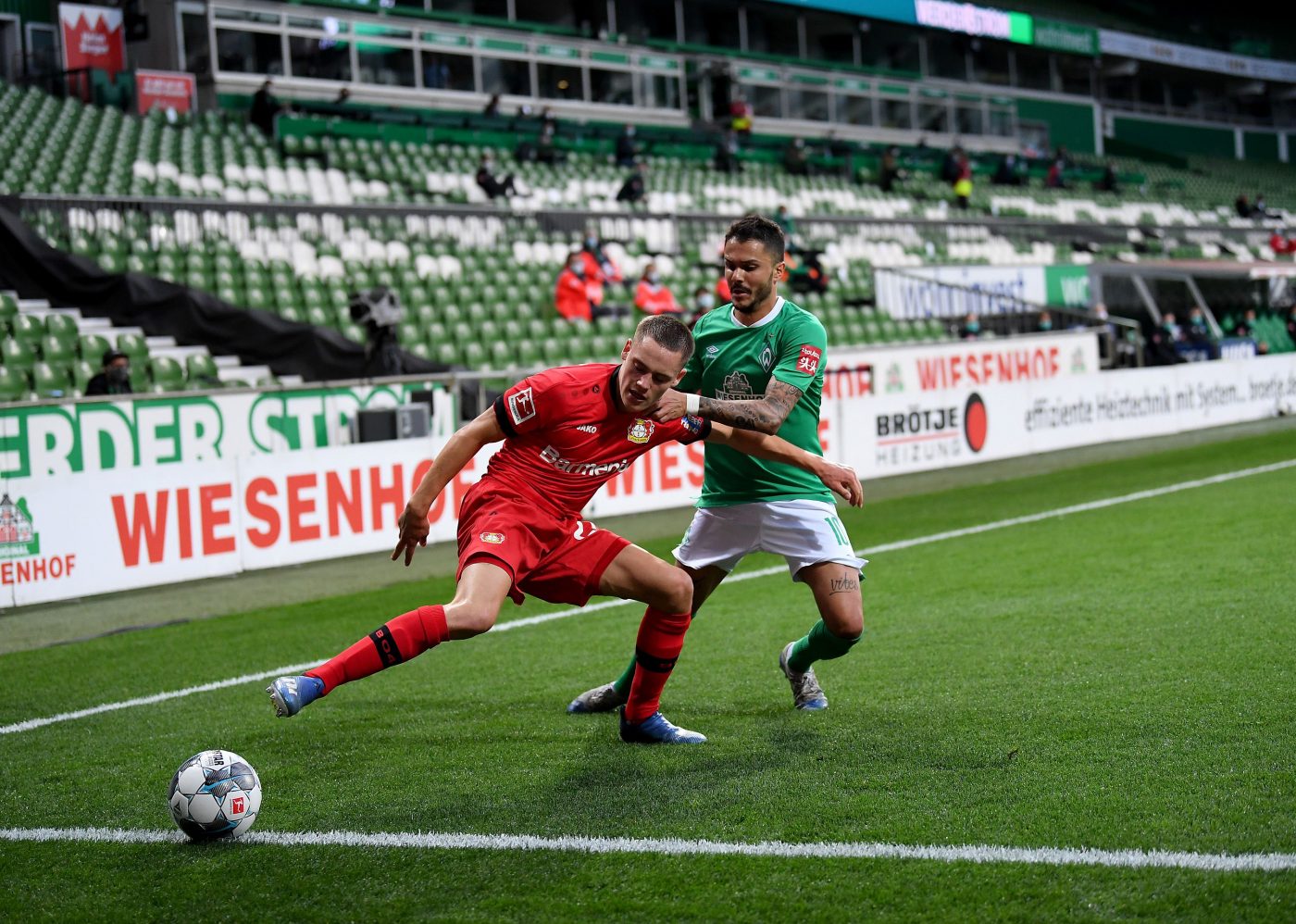 Drama lui Florian Wirtz, copilul minune de la Leverkusen! Fotbalistul dorit de FC Barcelona, Manchester United și Liverpool a suferit o accidentare terifiantă: ruptura ligamentului încrucișat!