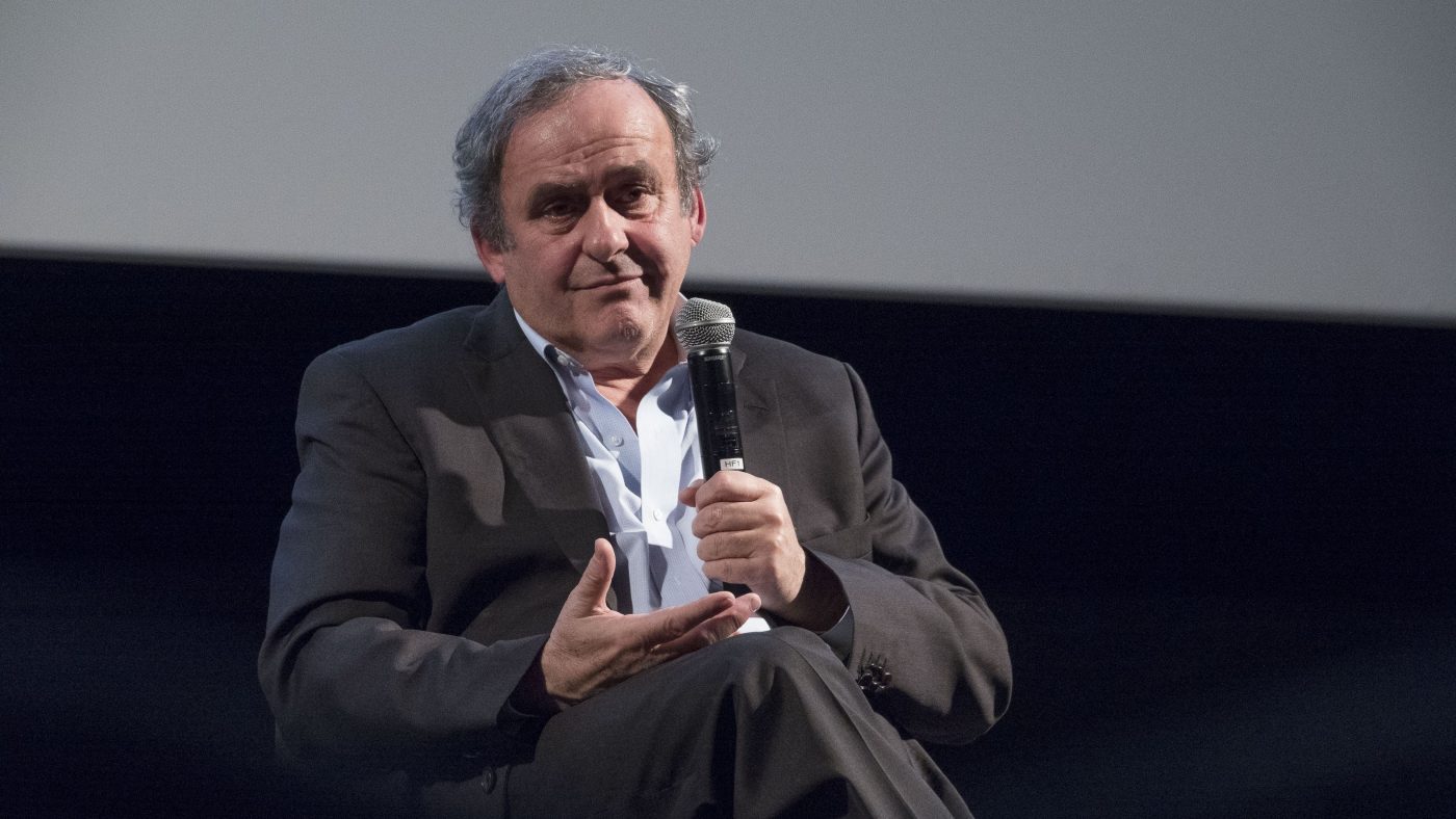Șoc la cel mai înalt nivel al fotbalului mondial: Sepp Blatter și Michel Platini sunt puși sub acuzare pentru fraudă!