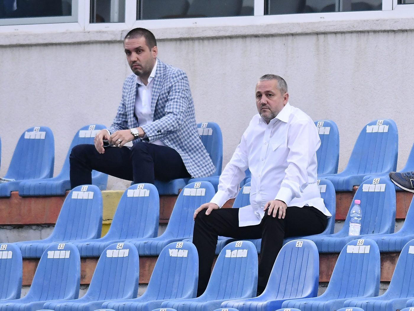 Jucătorii olteni au început fiesta la Botoșani, pe teren, iar fanii leau transmis că îi vor