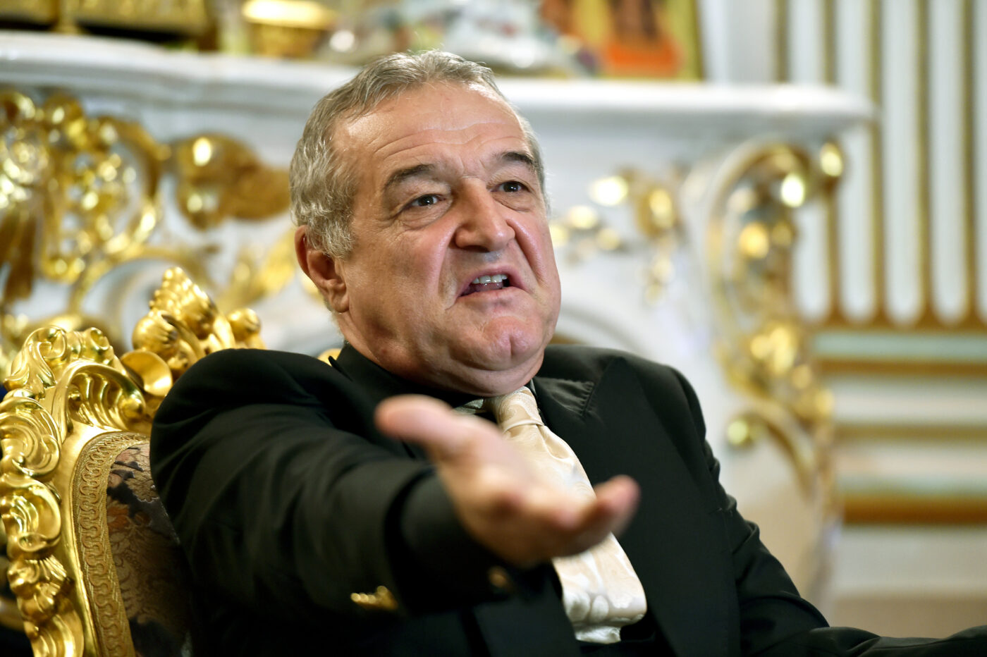 Reacție dură a lui Gigi Becali în cazul bărbatului care și-a ars mătușa! Ce spune patronul FCSB despre fiul fostului său bodyguard: „Doamne ferește!”