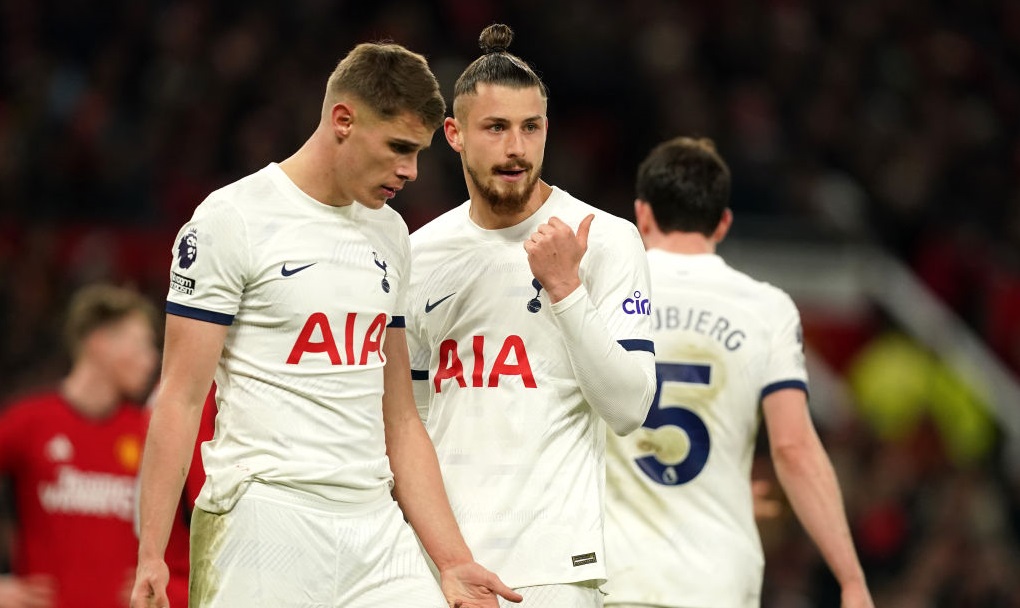 Dezastru pentru Tottenham la câteva minute după ce Radu Drăguşin a intrat pe teren cu Everton! Ange Postecoglou a rămas înmărmurit