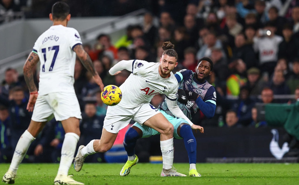 Radu Drăgușin nu scapă de Bayern Munchen, deși a refuzat transferul în Germania! Tottenham a făcut anunțul