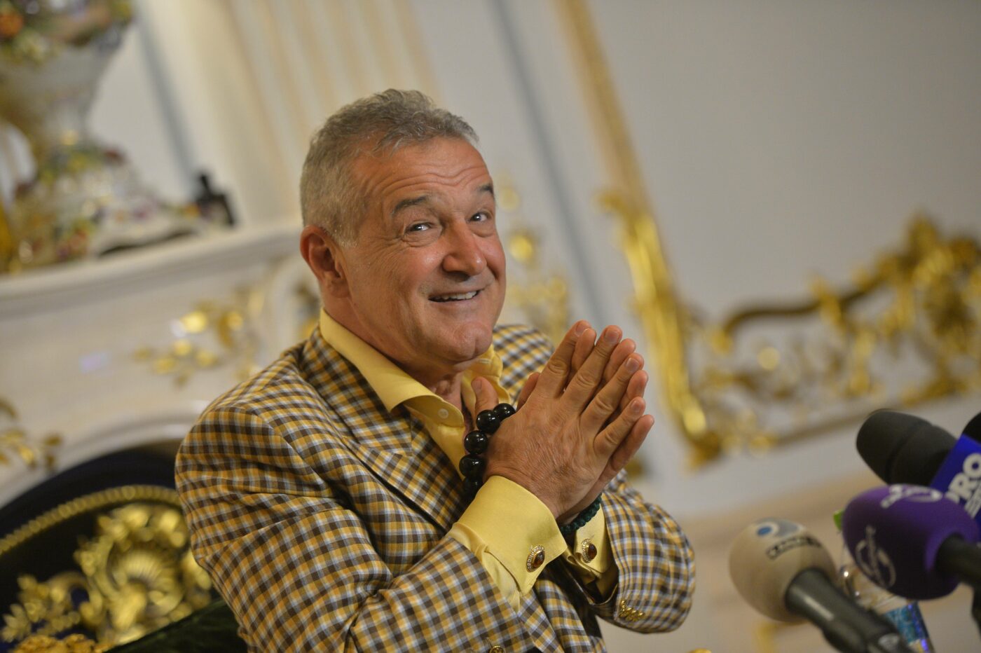 Cine face acum, de fapt, echipa la FCSB, după ce Leo Strizu a fost numit antrenor principal de Gigi Becali! „De sus vine o dorință!”
