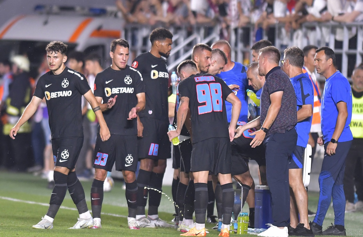 Adi Petre a uitat-o definitiv pe FCSB după ce a semnat cu noua echipă: „Sunt fericit că am ajuns aici!”