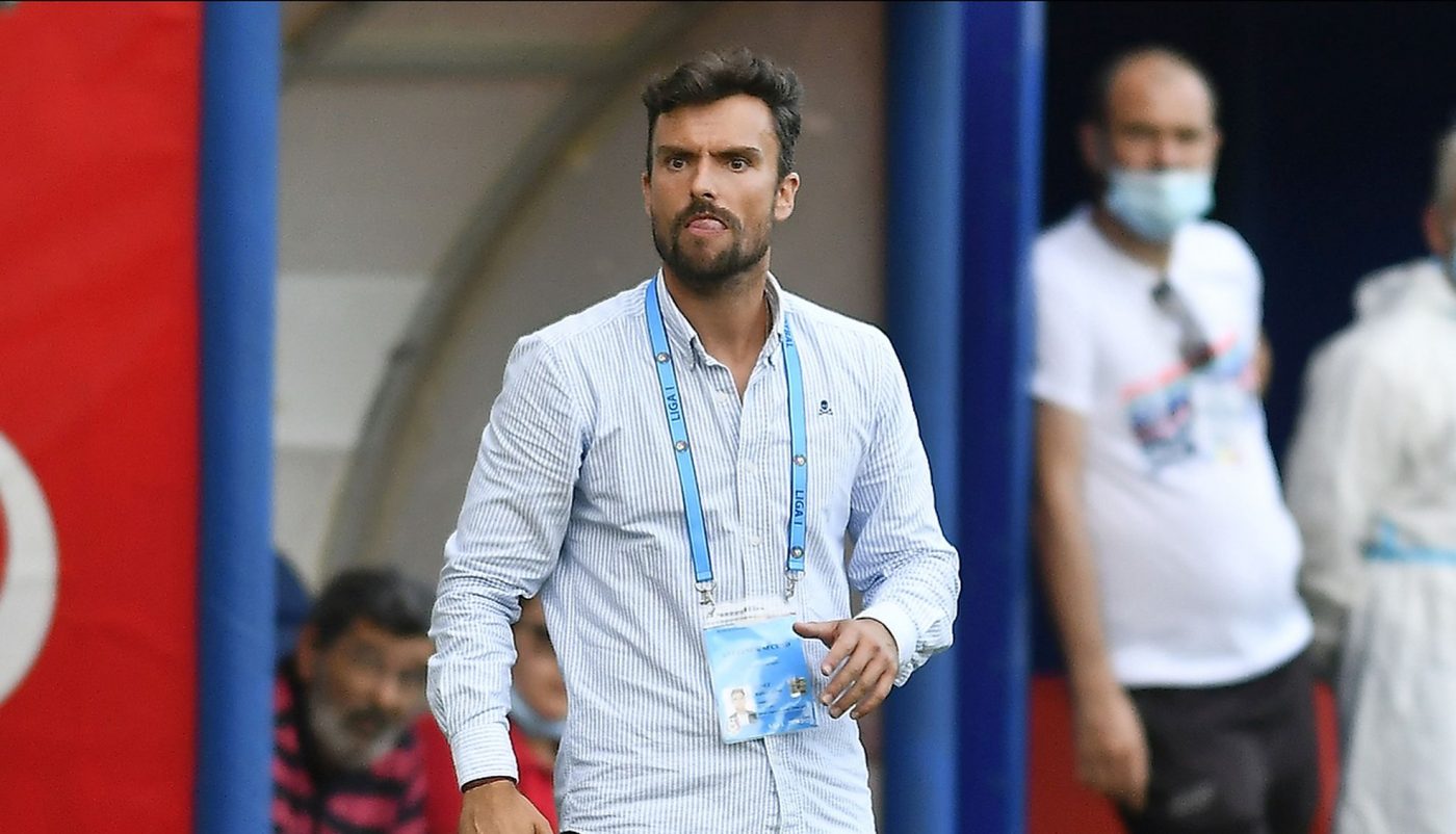 Ce lovitură! Antrenorul comparat în România cu Enrique Iglesias se pregătește să preia o echipă din La Liga