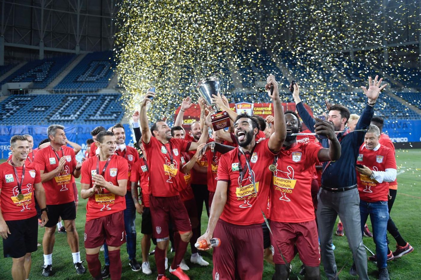 EXCLUSIV A luat de 5 ori titlul cu CFR Cluj, dar nu mai poate să dea kilogramele jos! Încheie contractul la a cincea echipă din România