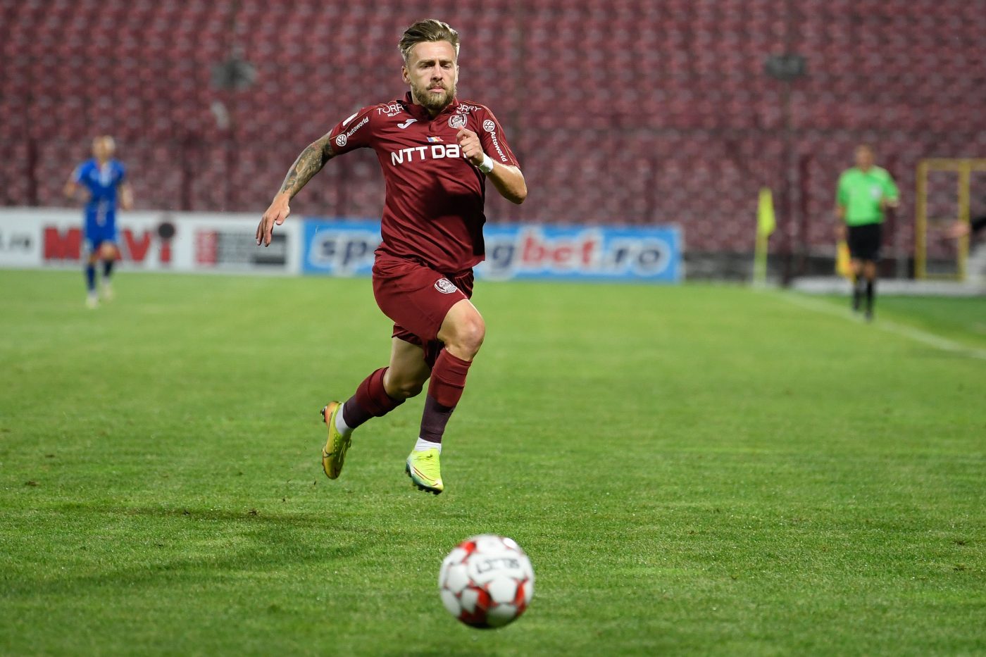 Cătălin Golofca a fost rezervă în Rapid – Botoșani 2-2, iar a doua zi a semnat cu o echipă din Liga 2. Campionul cu CFR Cluj se va lupta la promovare