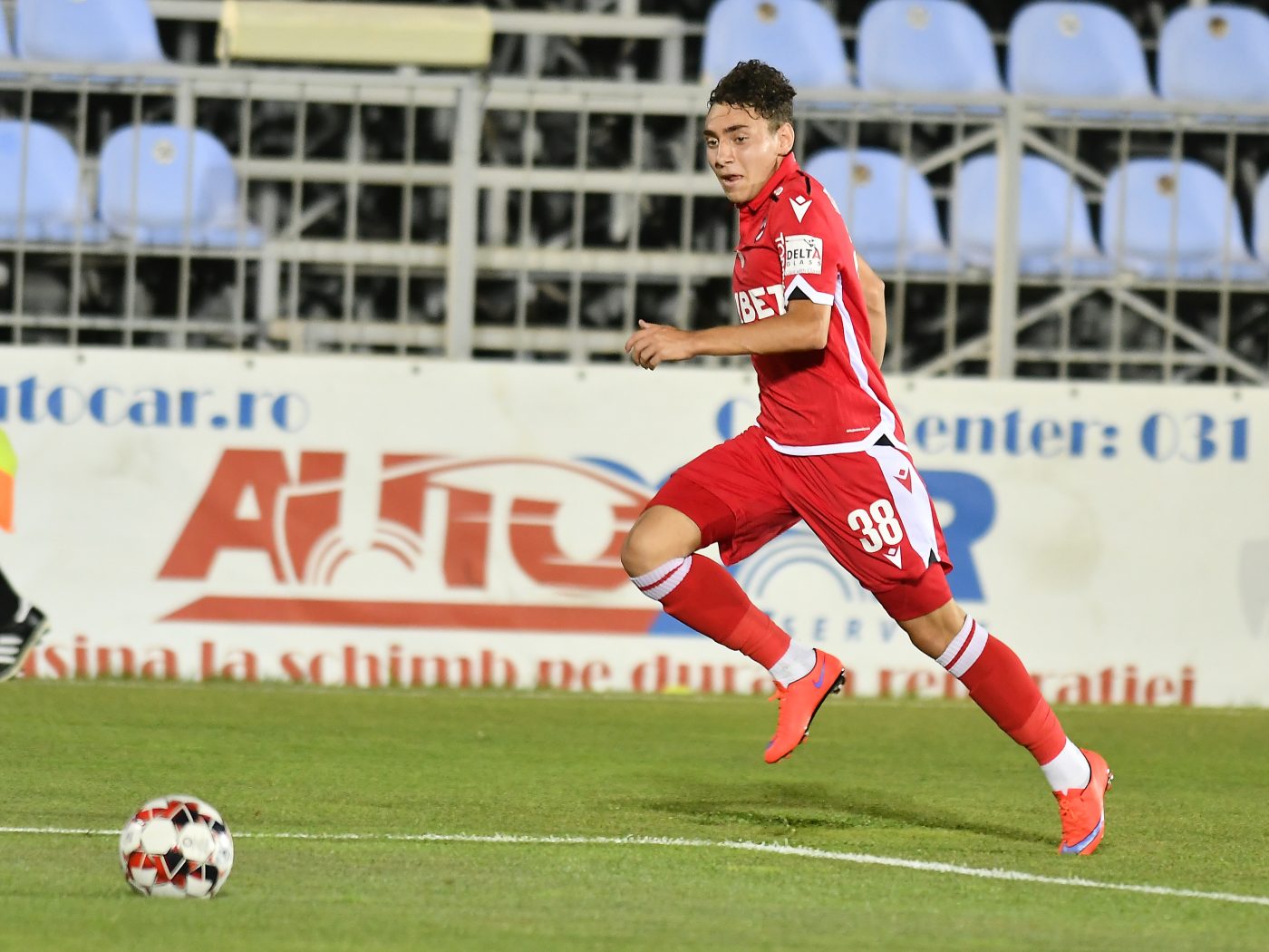 Tatăl lui Ahmed Bani dă cărțile pe față despre înțelegerea dintre Dinamo și FC Voluntari: „Mie mi s-a părut un pic de răutate la el!”. Oferte de la alte 3 cluburi din Liga 1