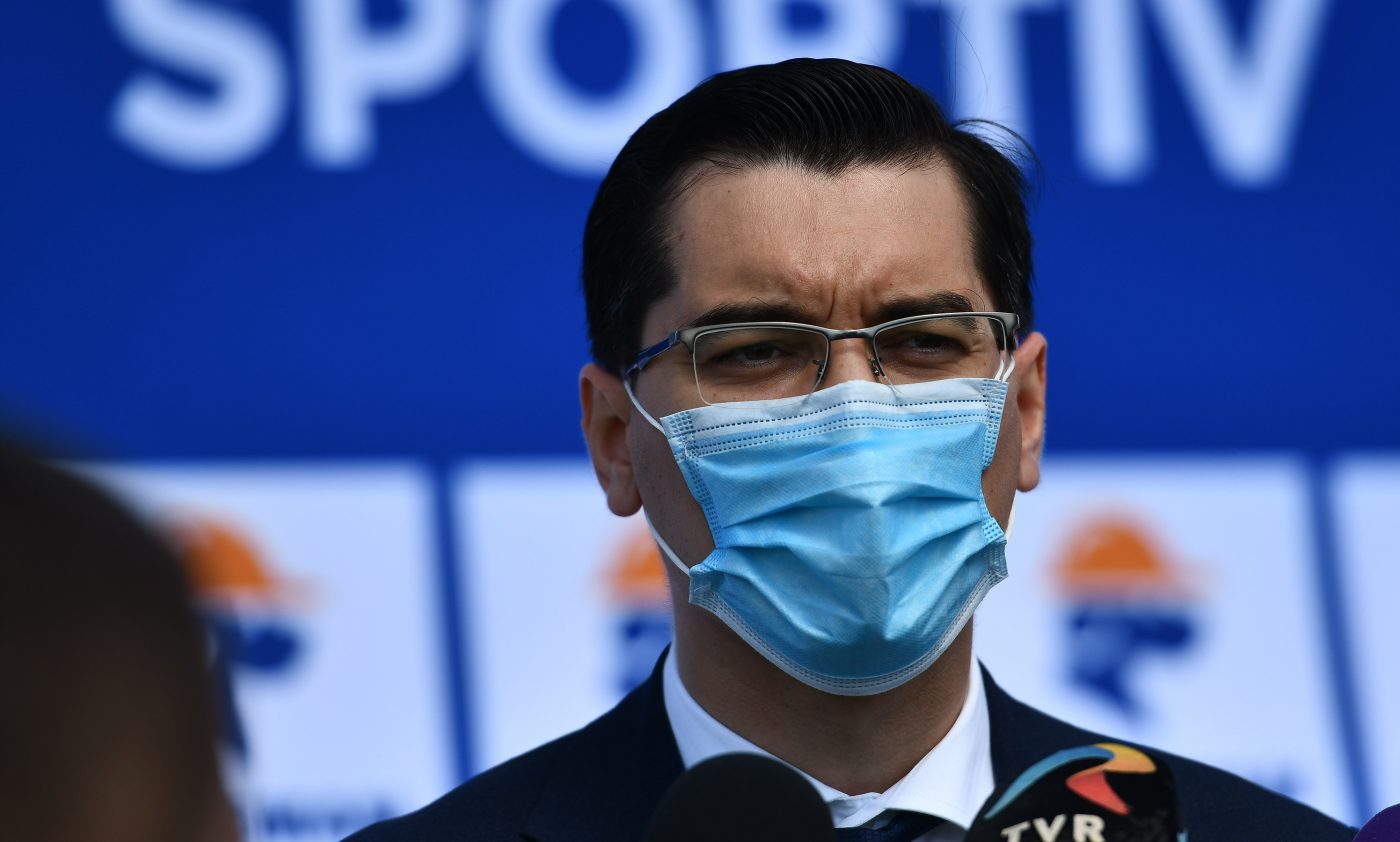 Ea este misterioasa iubită a lui Răzvan Burleanu! Pandemia le-a dat peste cap planurile de nuntă | GALERIE FOTO