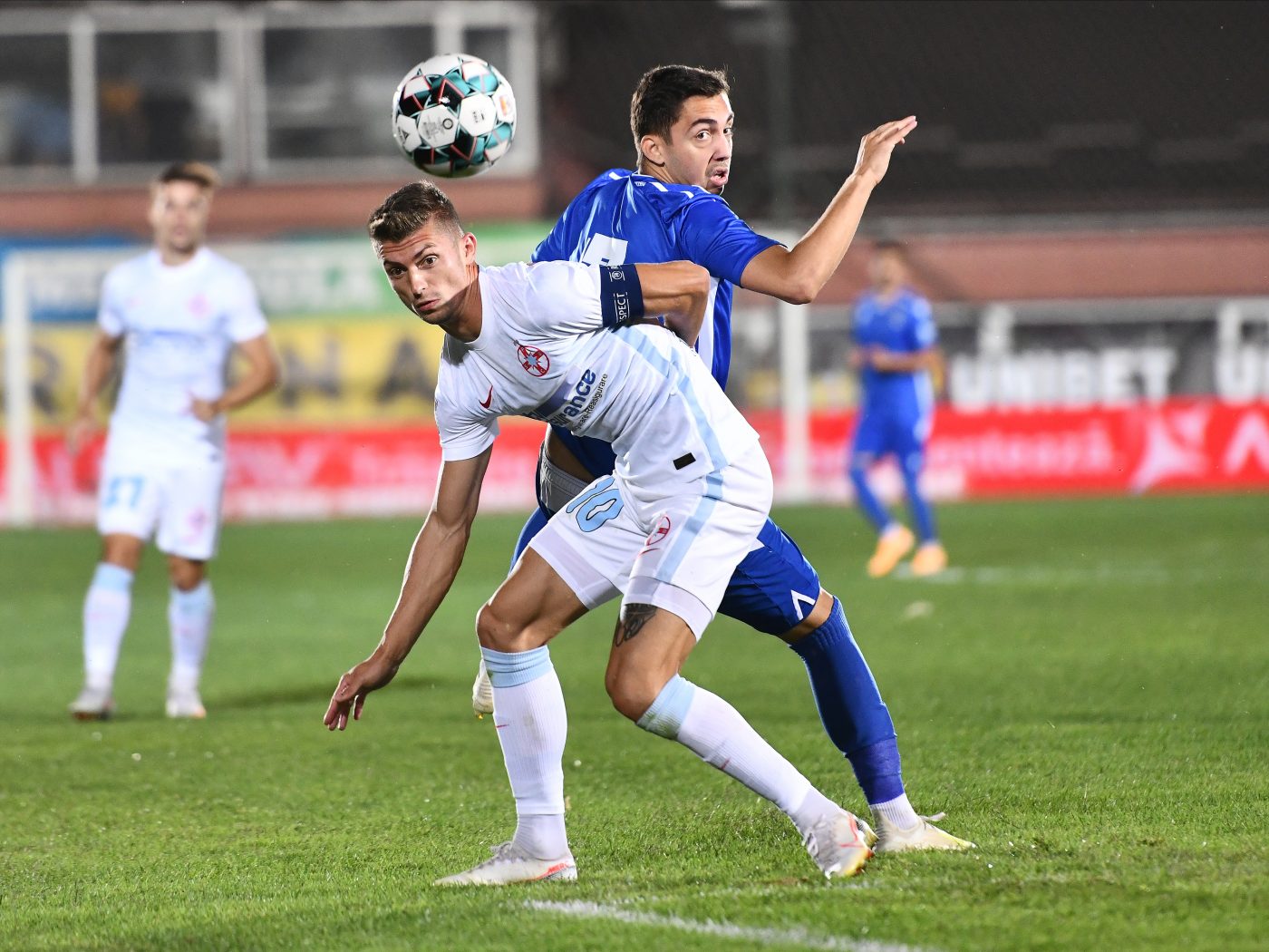 Meme Stoica îl ironizează pe Răzvan Grădinaru, după ce fostul junior al roș-albaștrilor a semnat cu rivala Dinamo: „Ce a spus? E, bine, atunci își vede visul cu ochii”