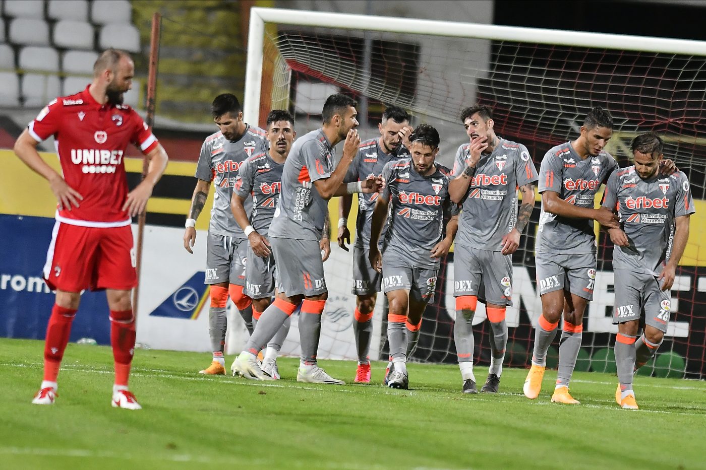 Dinamo Uta Arad 0 1 In The 5th Round Of League 1 The People Of Arad Get The First Victory In The Championship And Overtake The Dogs In The Ranking Photo Gallery