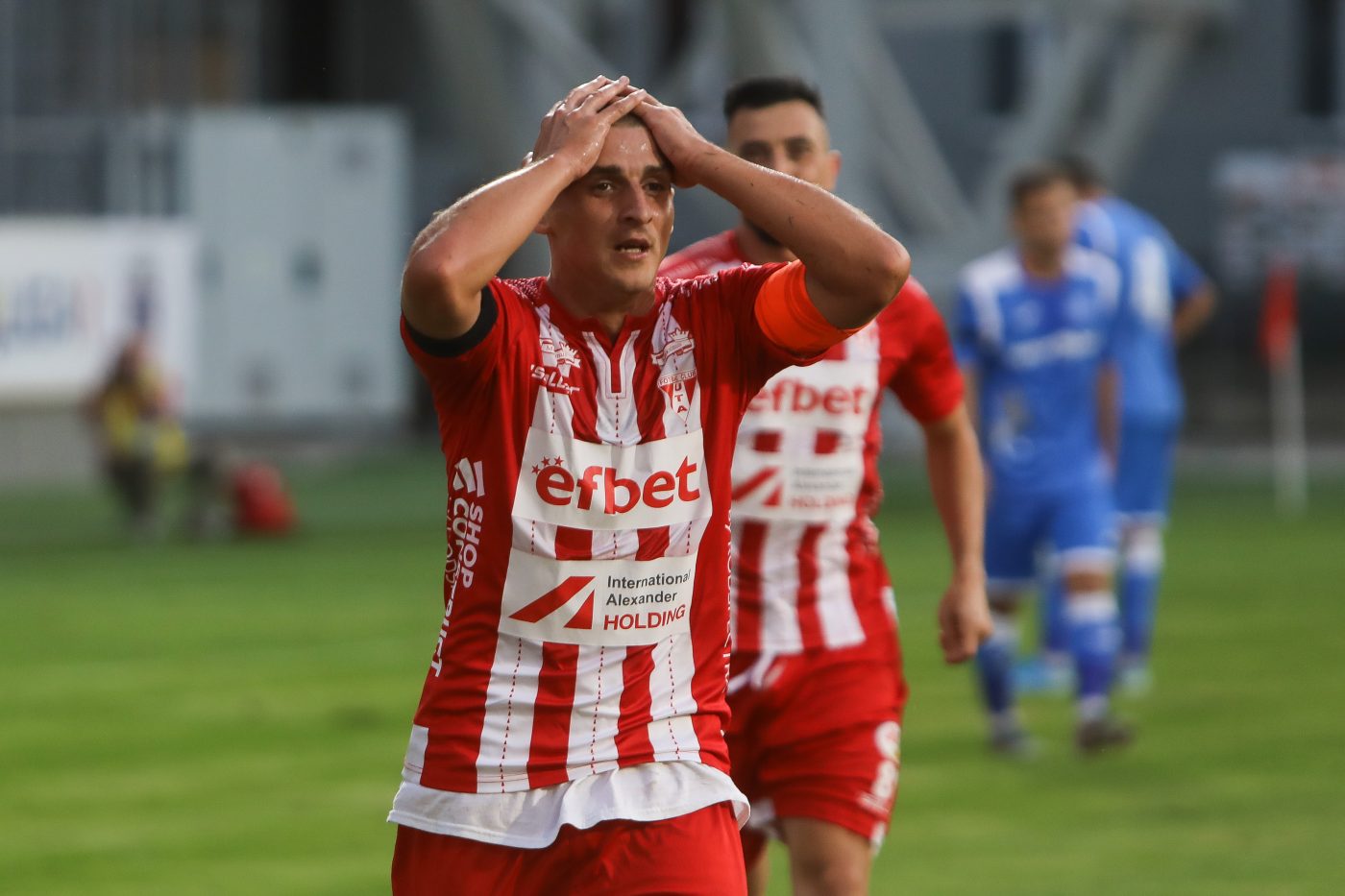 Primăria Arad nu a devenit încă proprietarul de drept al stadionului „Francisc Neuman”, dar a tăiat o primă factură pentru clubul UTA! Cât e datoare „Bătrâna Doamnă”