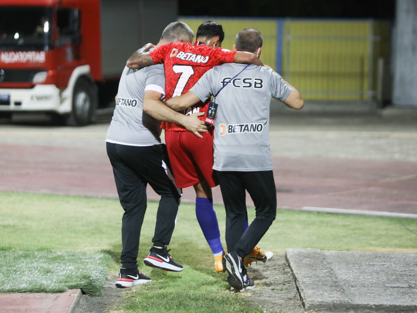 Toni Petrea a dezvăluit când va juca iar Coman pentru FCSB: „Florinel este încă accidentat!”