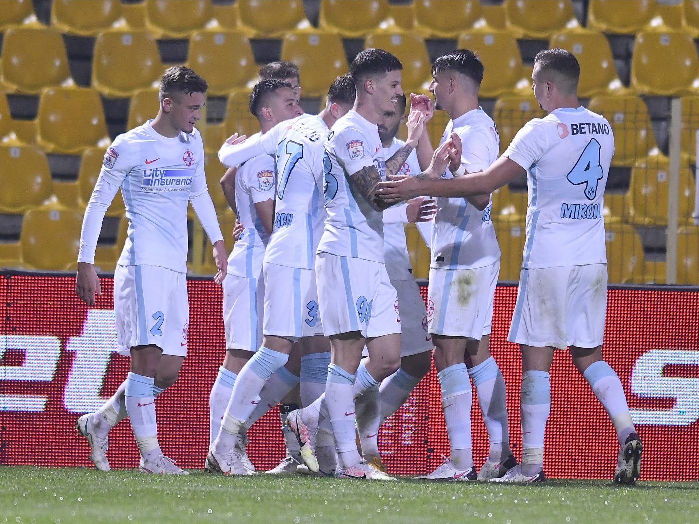 „Roș-albaștrii” pun punct final rundei a VIII-a » Am făcut pariurile la FCSB – FC Hermannstat » Ponturi în cote de 2.00 și 2.02 la duelul de pe „Național Arena”»»