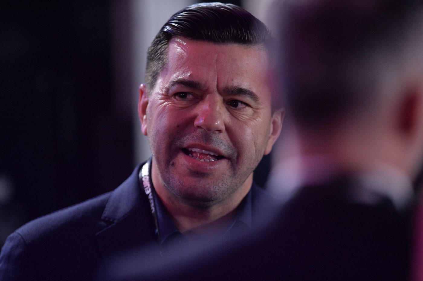 Cosmin Contra a împlinit azi 45 de ani, dar fanii dinamoviști l-au făcut praf: „Ești un laș! Să nu mai revii niciodată”