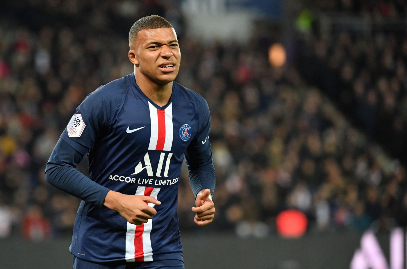 Drama lui Kylian Mbappe la PSG! Răsfățatul șeicilor a rupt în două vestiarul plin de vedere al campioanei Franței și acum se simte izolat: ce rol joacă brazilianul Neymar în acest conflict!