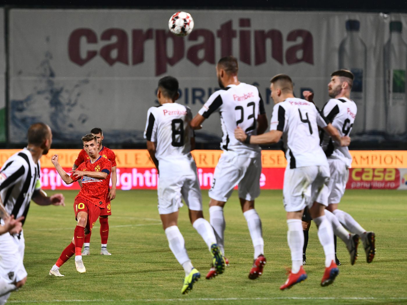 FCSB, pusă la zid din cauza cantonamentului din Turcia: „Ei au regim special? Legile sunt pentru toți la fel!” Ce acuză Bogdan Mara