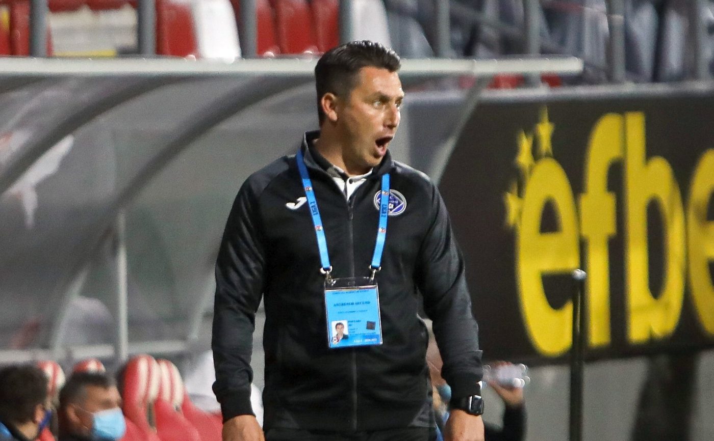 Ilie Poenaru dă de pământ cu arbitrul Adrian Cojocaru, după eșecul cu FCSB: „E total depășit! Cristea trebuia eliminat!”
