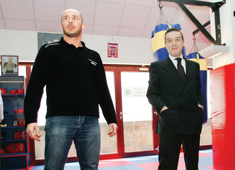 S-a bătut cu cei mai duri luptători pentru bani și l-a păzit pe Gigi Becali, dar niciodată nu a mai fost văzut așa! Cătălin Zmărăndescu a cedat la Survivor România și a început să plângă în fața întregii țări