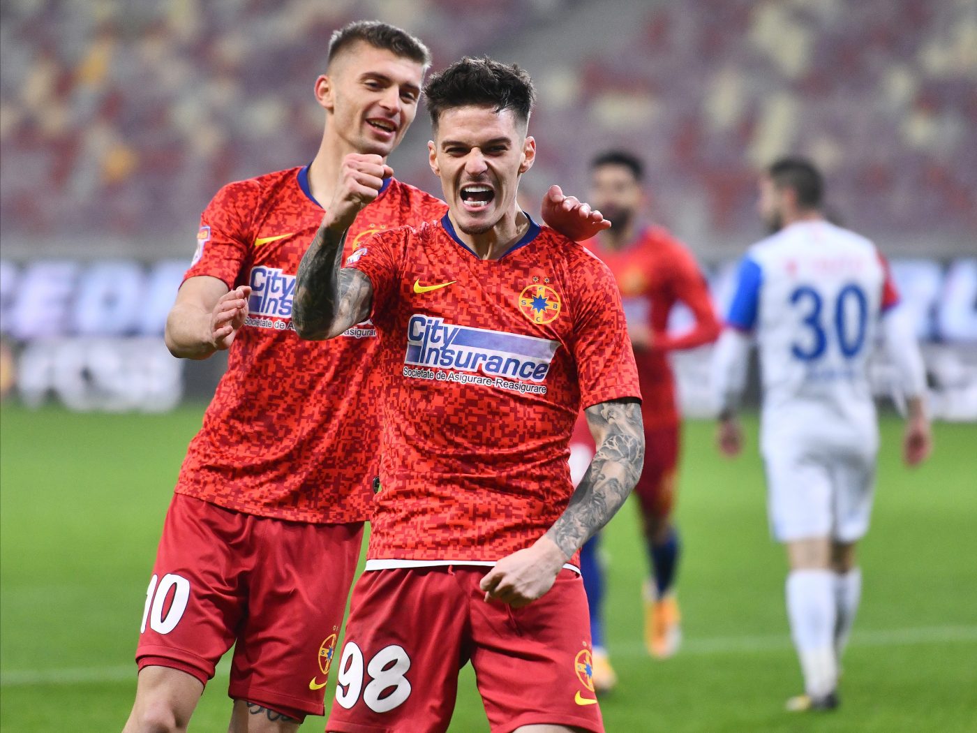 Dennis Man a bătut de unul singur echipa la care ar fi putut juca! Cine e omul vinovat că Universitatea Craiova l-a ratat pe starul de la FCSB | EXCLUSIV