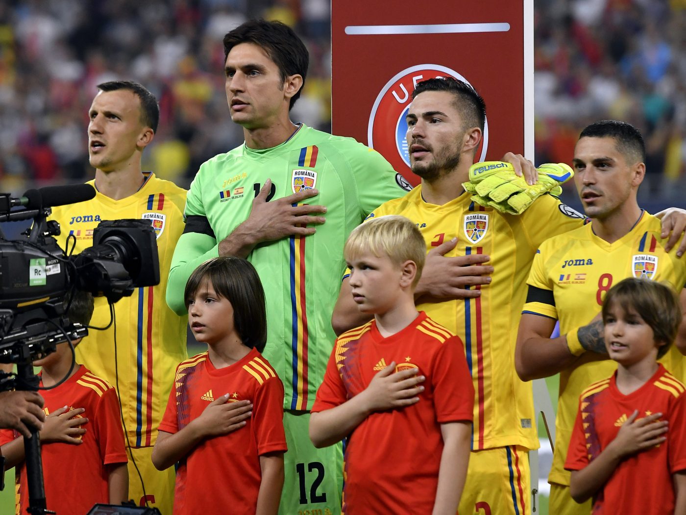 Fotbalistul FCSB, care a fost la un pas să se lase de fotbal și care a stat pe un salariu de 6 ori mai mic decât era trecut în contract, a primit interzis la EURO 2024!