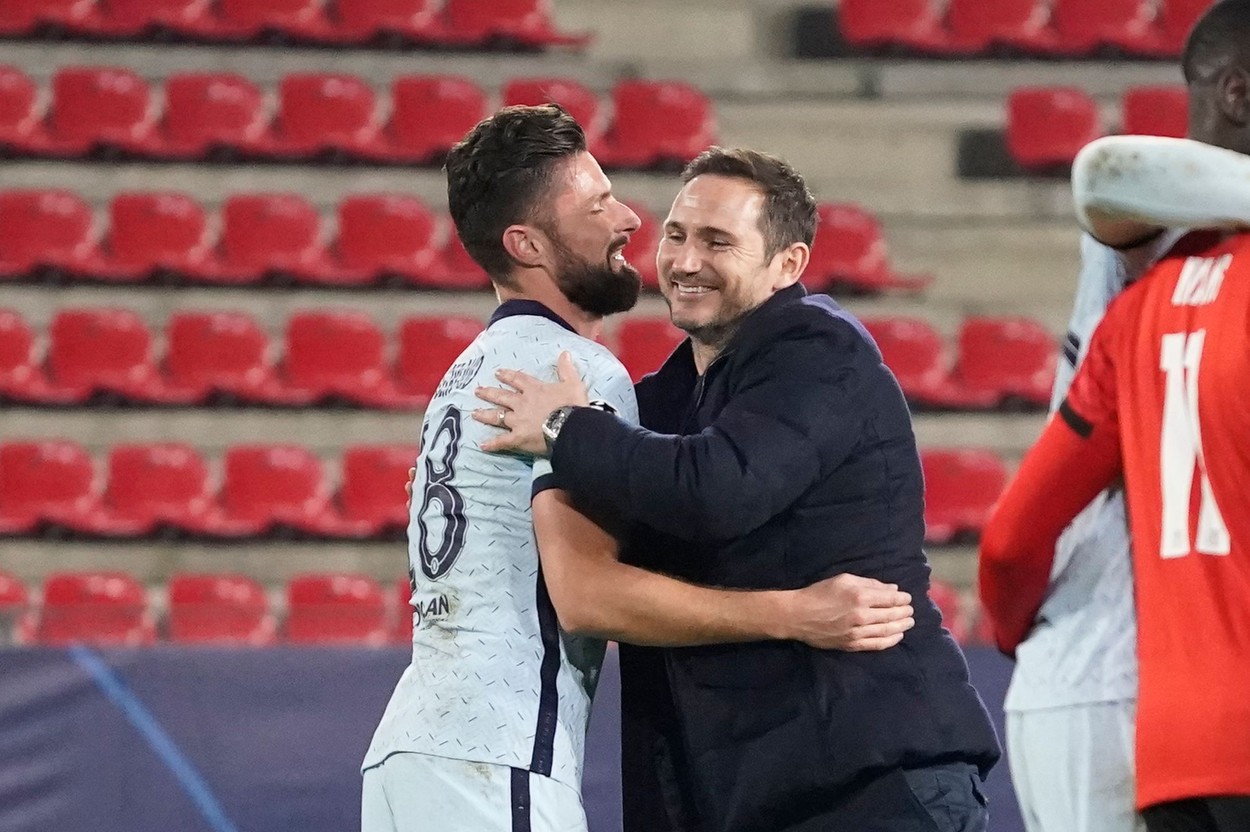 Frank Lampard, acuzat de legendarul Glen Hoddle că îi copiază tactica lui Jose Mourinho pentru a o ajuta pe Chelsea să ia titlul în Premier League!
