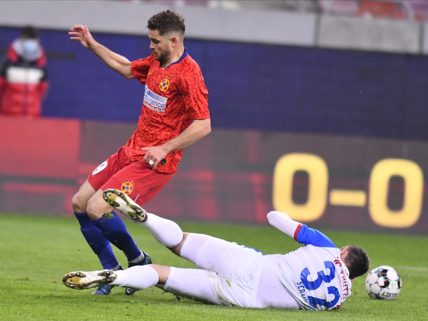 FCSB nu scapă de ghinion! Sergiu Buș continuă să aibă probleme serioase! Când ar putea reveni pe gazon