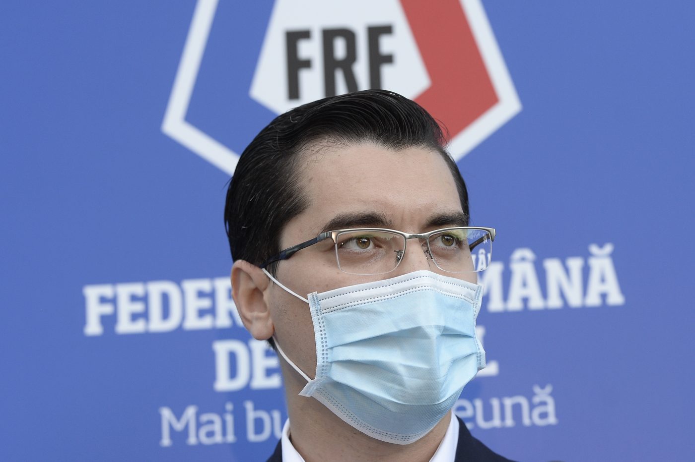 Federația Română de Fotbal a reacționat, după scandalul șocant de rasism de la PSG – Istanbul BB, în care este implicat Sebastian Colțescu: „FRF se delimitează ferm”