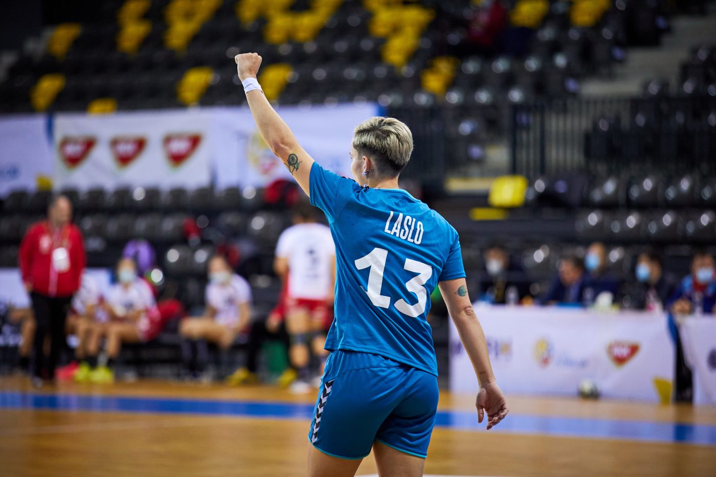 costica buceschi a condus echipa din fata televizorului